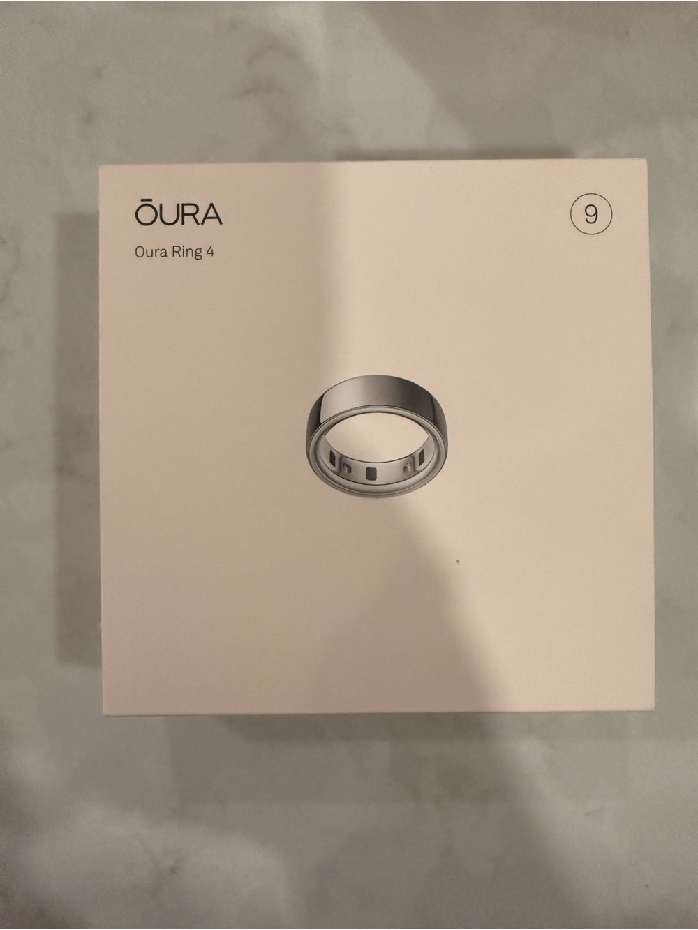 Oura Ring 4 Silver (Size 9)